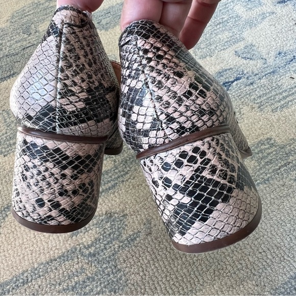 Kurt Geiger London Chelsea Block Heeled Snake Print Loafers Size 9.5 - Picture 9 of 12